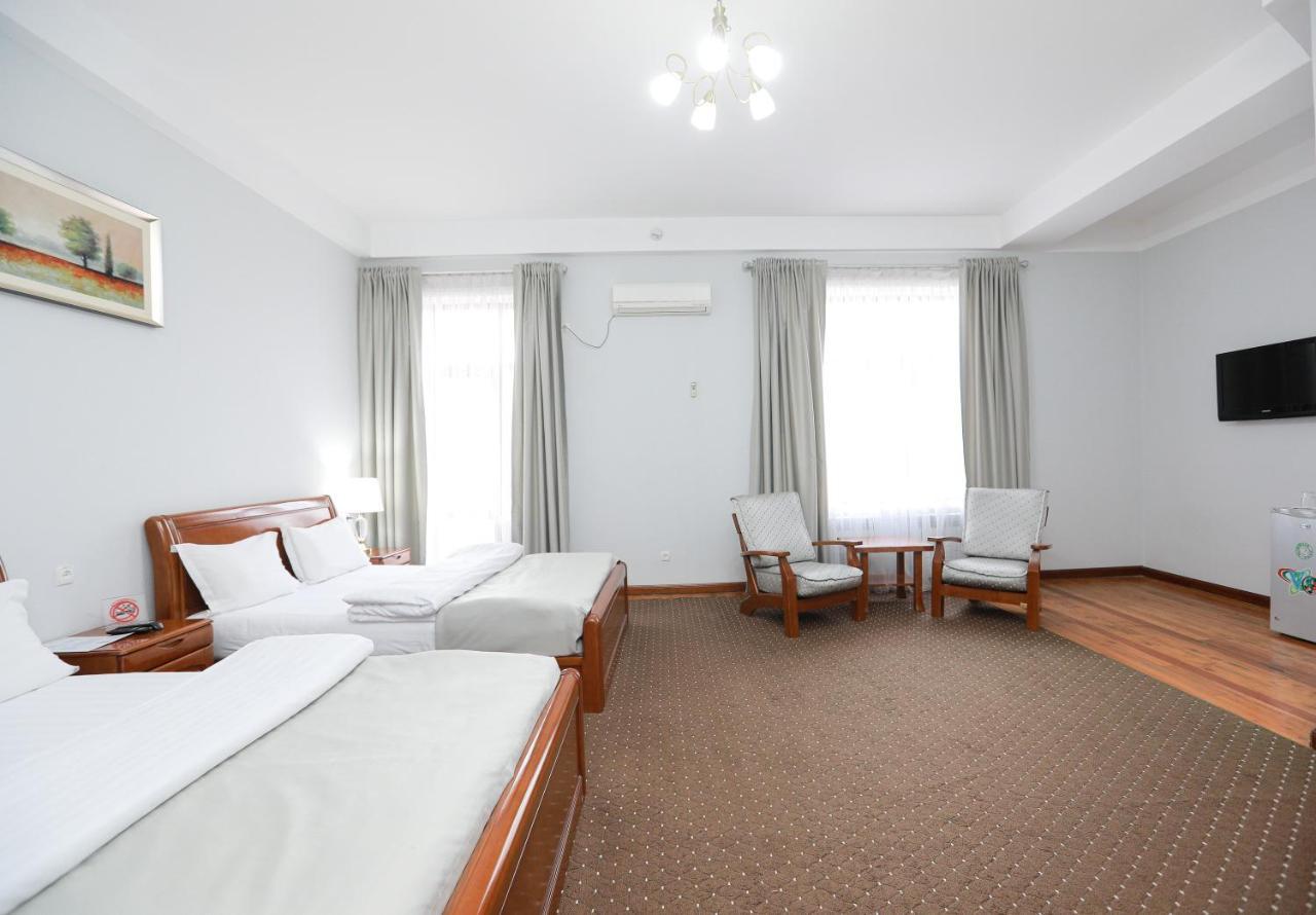 Khujand Grand Hotel Exterior foto